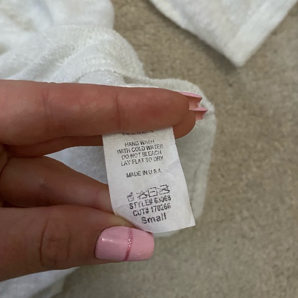 long white mesh top - Picture 3 of 4